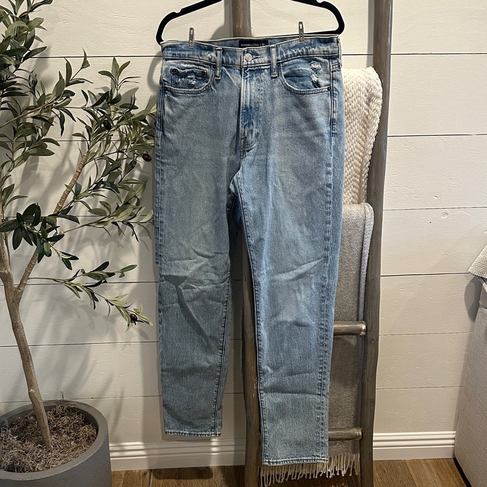 Men’s Abercrombie & Fitch Classic Blue Straight Leg Jeans